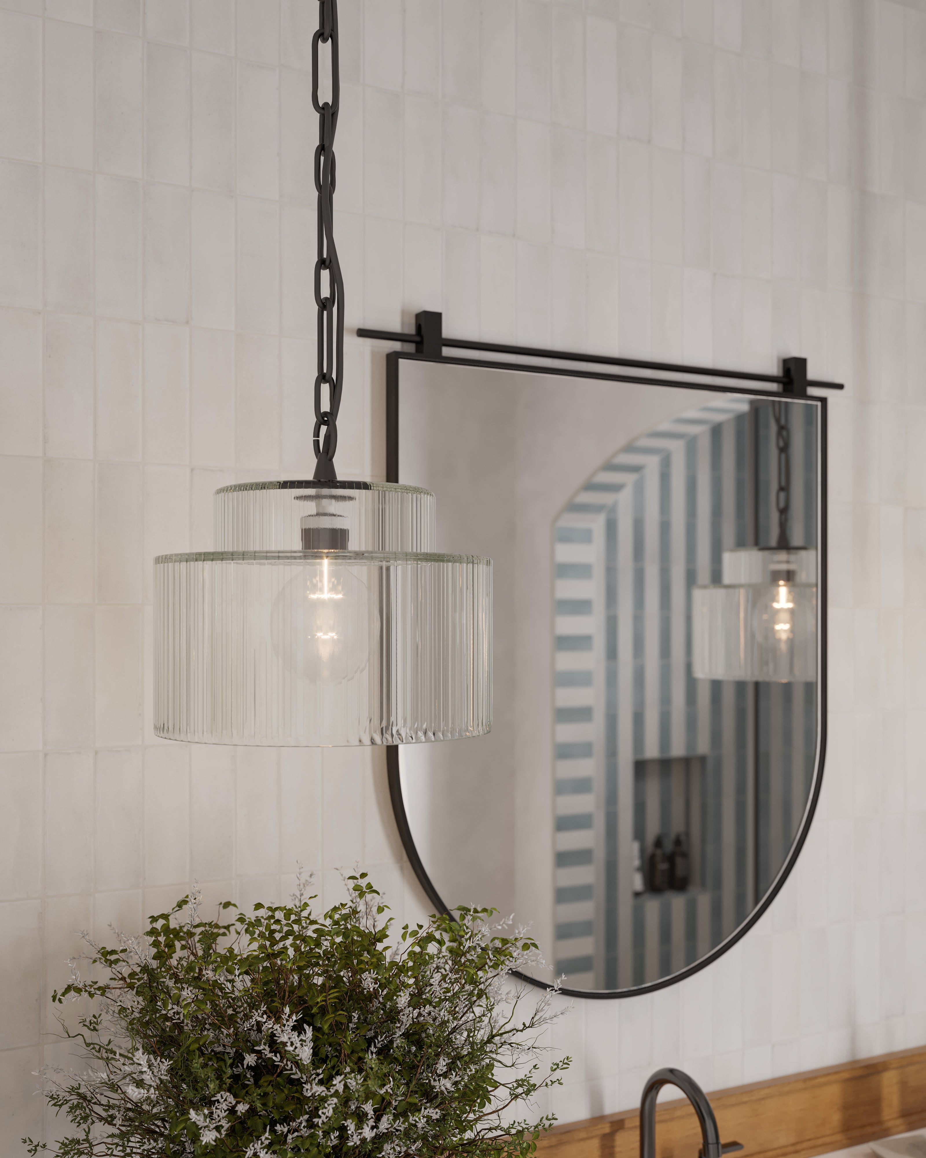 Reginald Pendant in Clear Reeded Glass