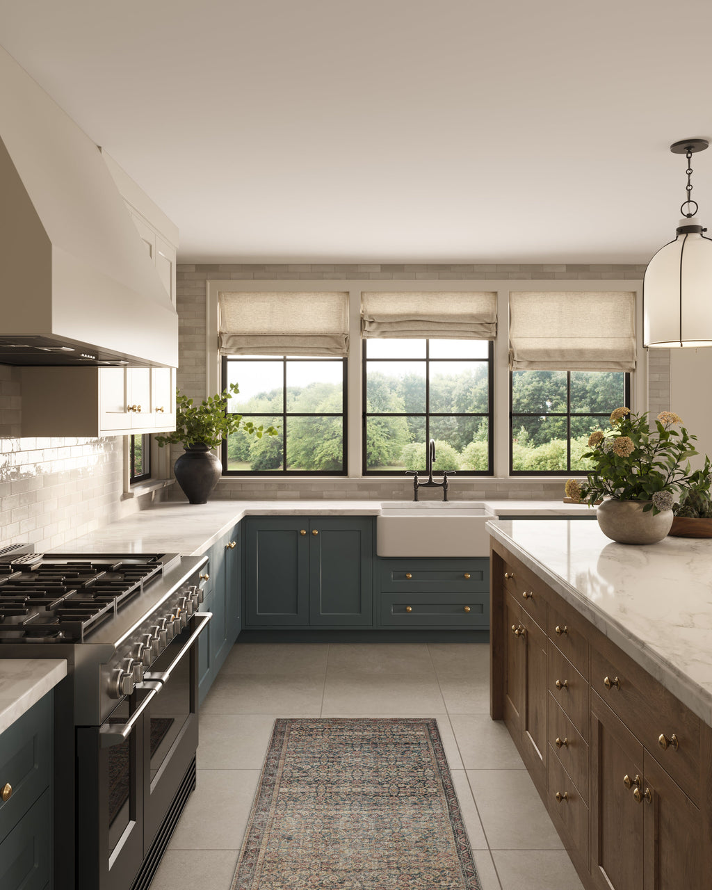 Georgette Polyester Pile Rug in Navy / Rose