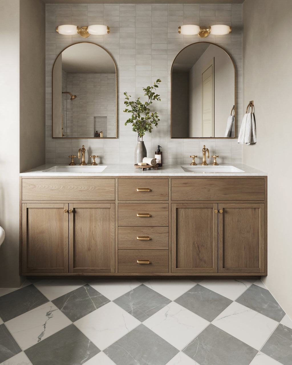 Esmeralda Small Mirror in Polished Brass