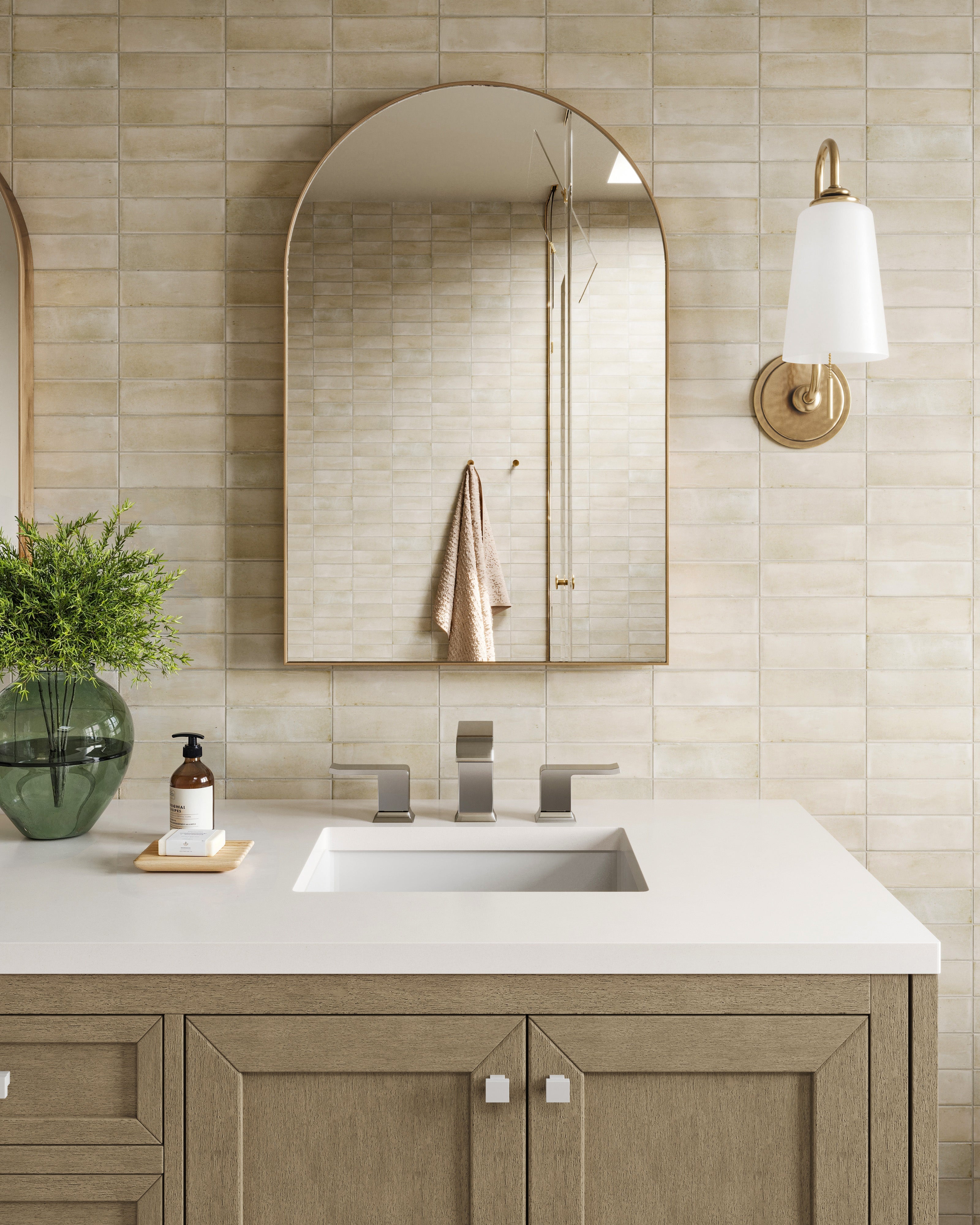 Esmeralda Small Mirror in Polished Brass