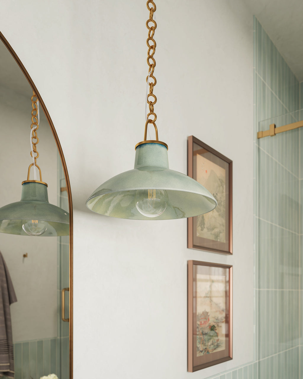 Sable Pendant in Aged Brass/Ceramic Moss Crackle