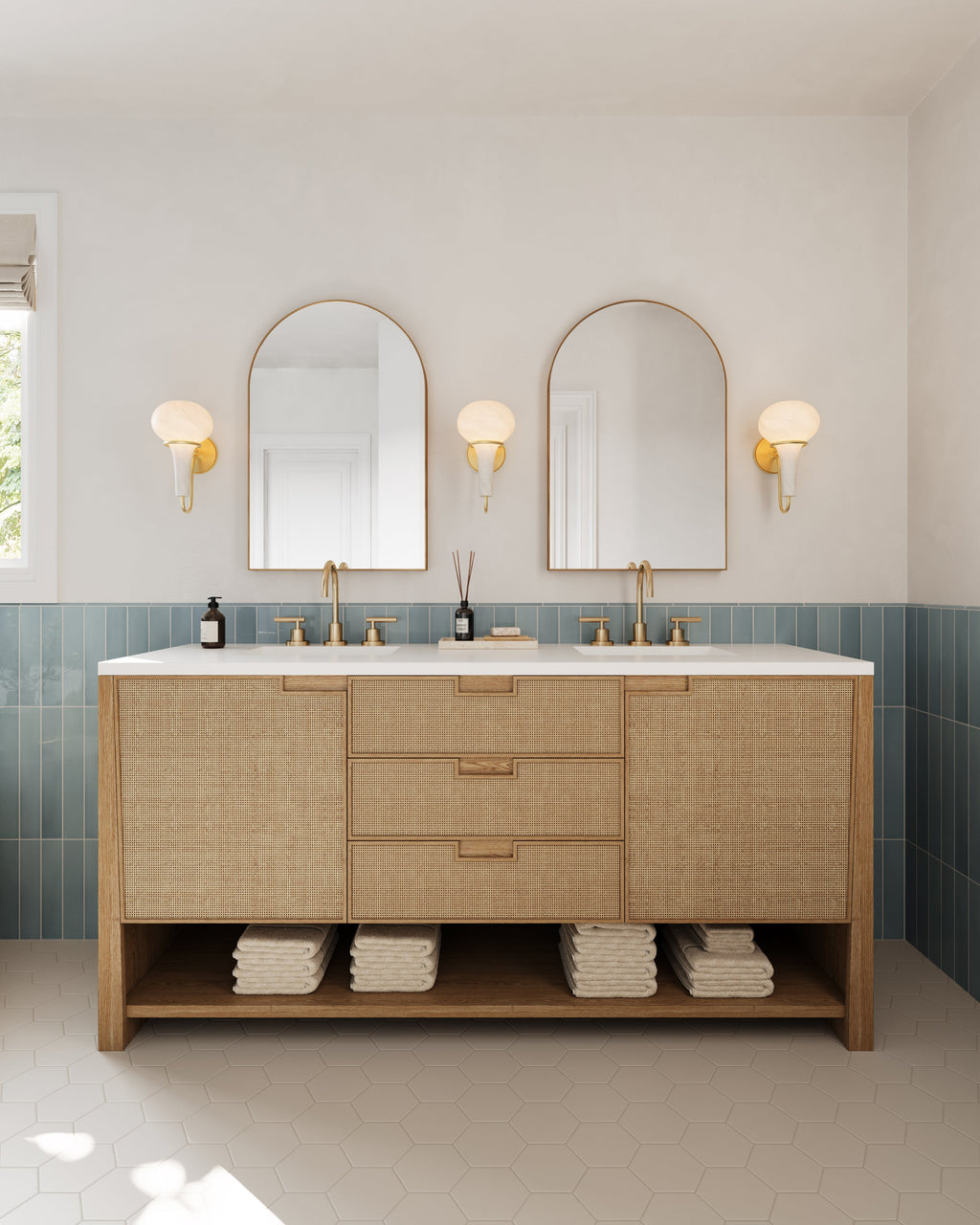 Esmeralda Small Mirror in Polished Brass