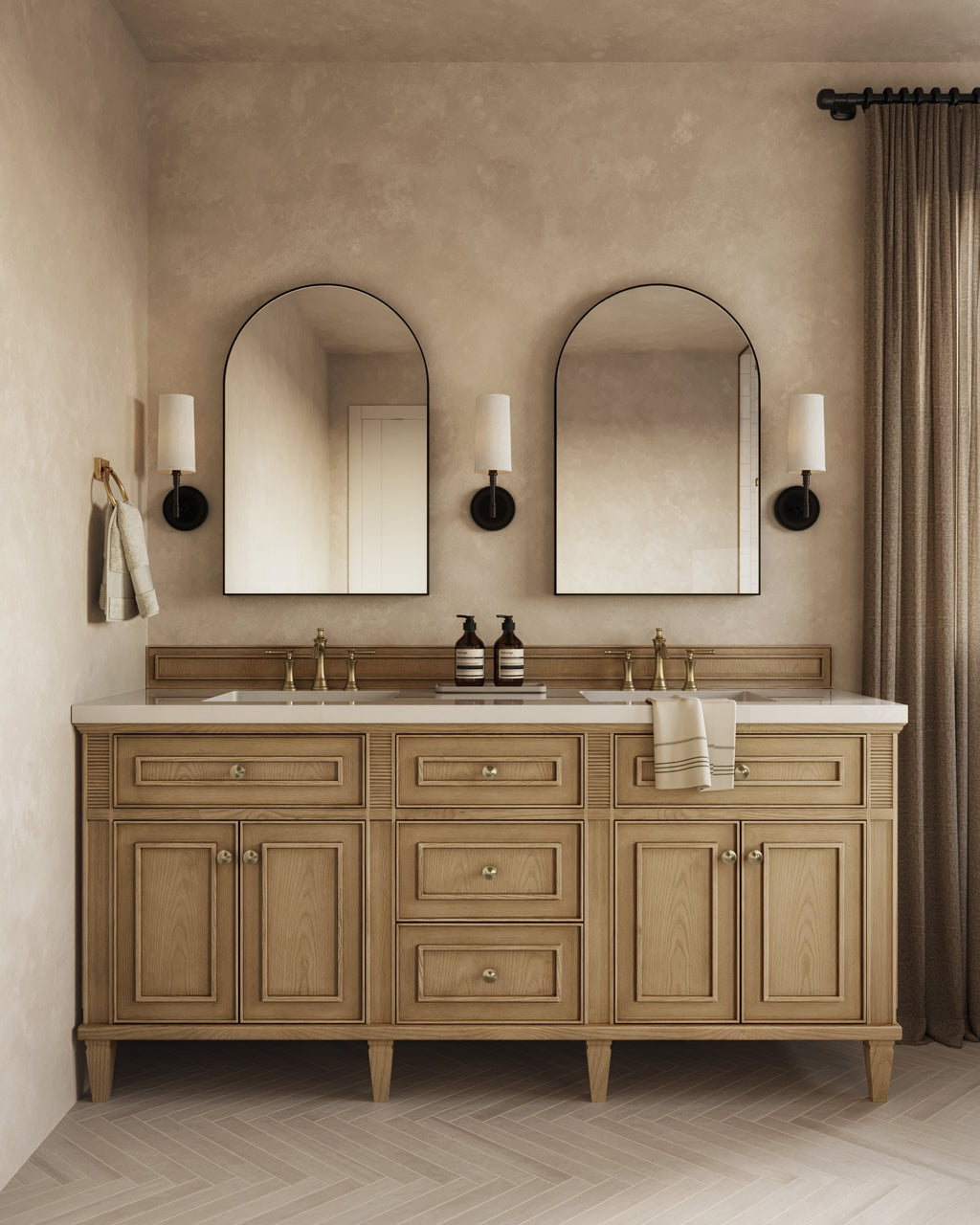 Esmeralda Small Mirror in Iron Matte Black