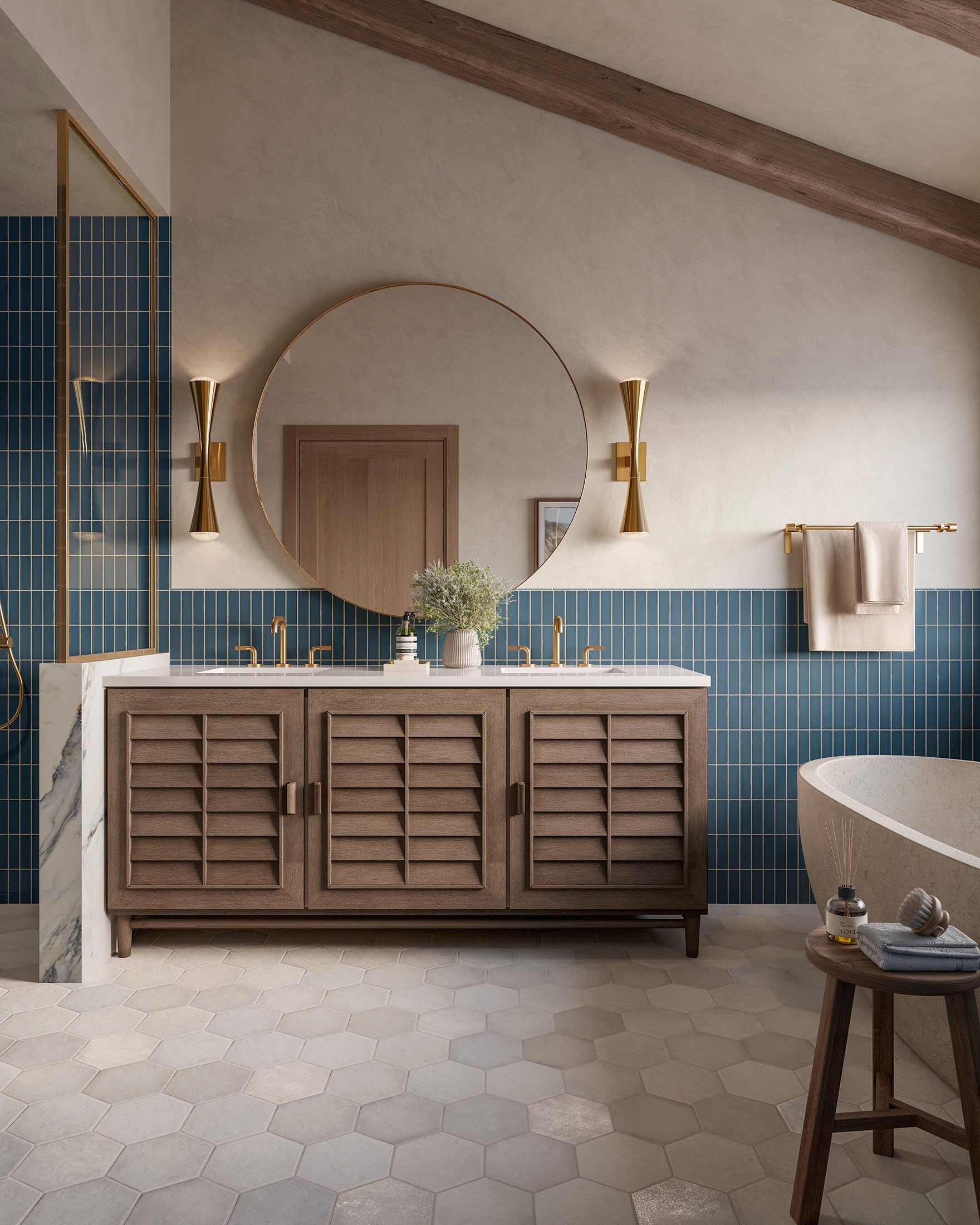 Tristan Round Mirror in Polished Brass